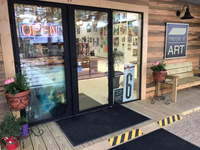 Mercer Street Chic Boutique & Art Gallery