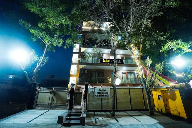 FabHotel Tanvi Premium - Hotels in Sector 45, Gurgaon