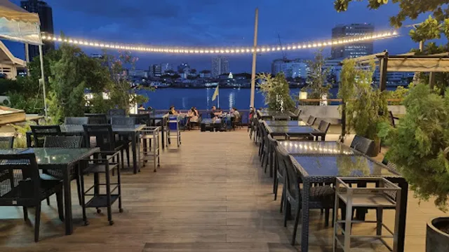 Moon River Silk Dining Restaurant