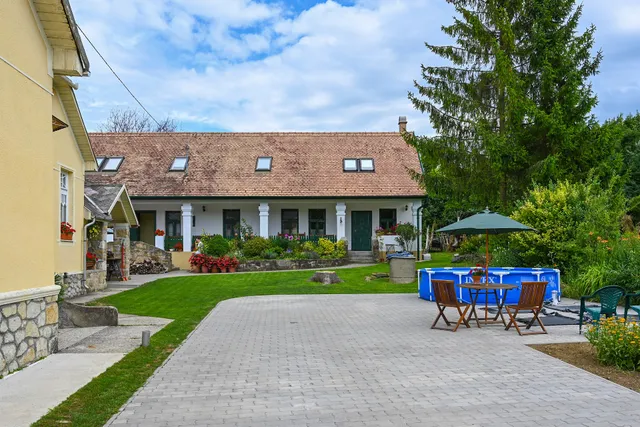 Falubíró Vendéghàza