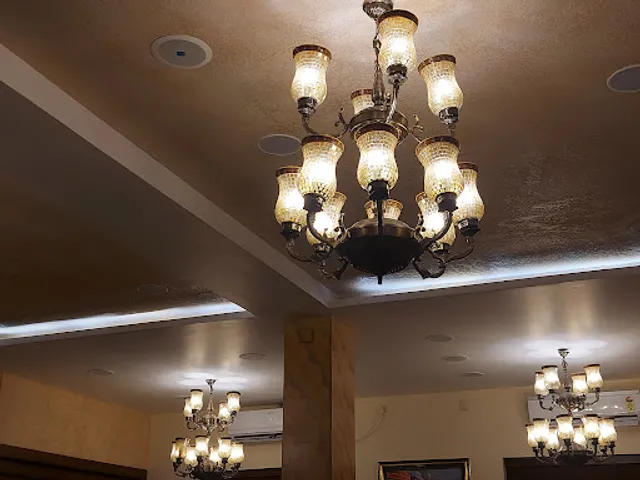 Hatari Restaurant - Jadavpur Stadium