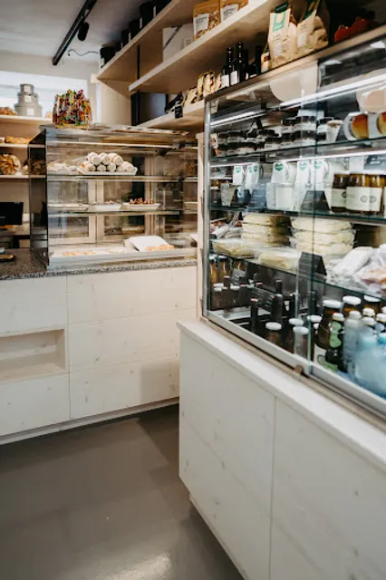 CHEZ PAUL - Bistro, Brot & Delikatessen