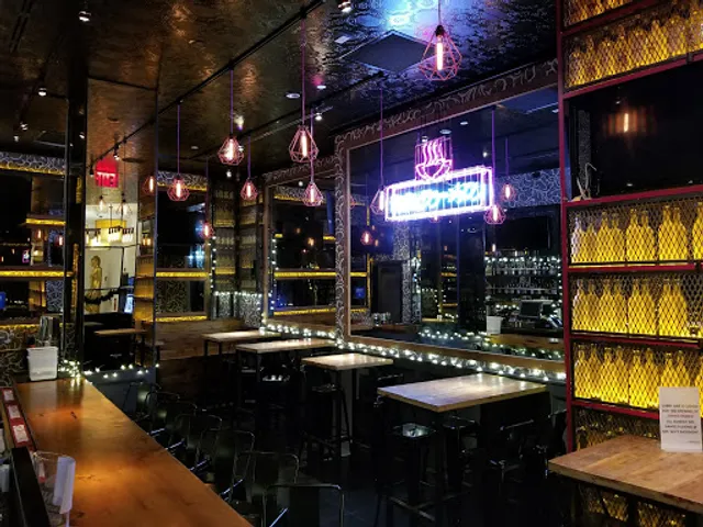 Shinka Ramen & Sake Bar