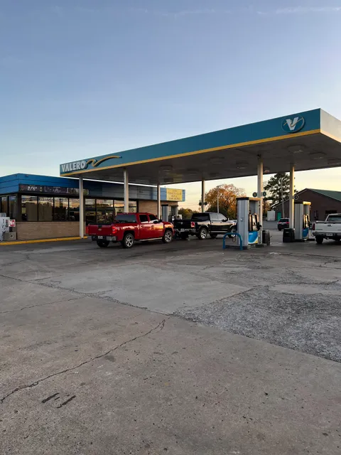 Clarksville Tiger Mart