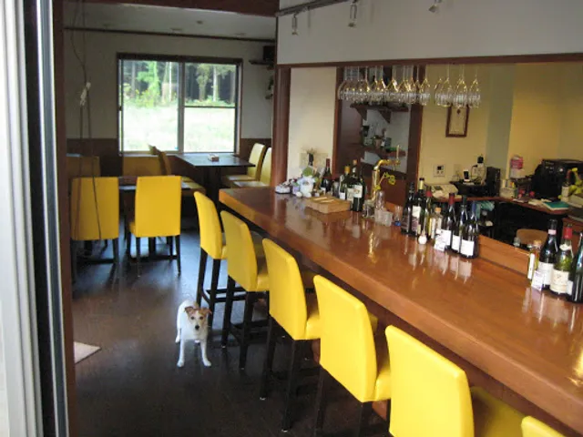 ワインショップ＆カフェ バディーズ河口湖