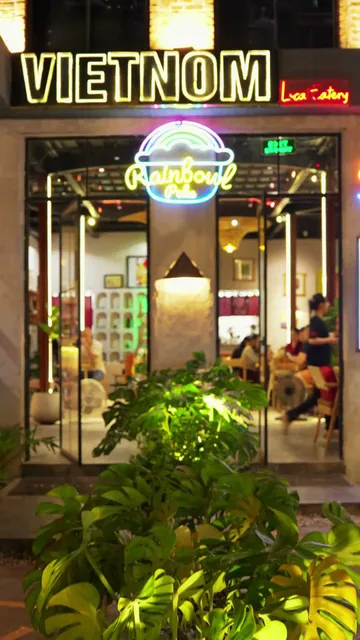 Vietnom Local Eatery