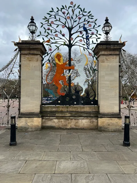 Queen Elizabeth Gate