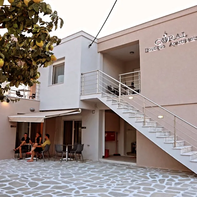 Coral boutique apartments