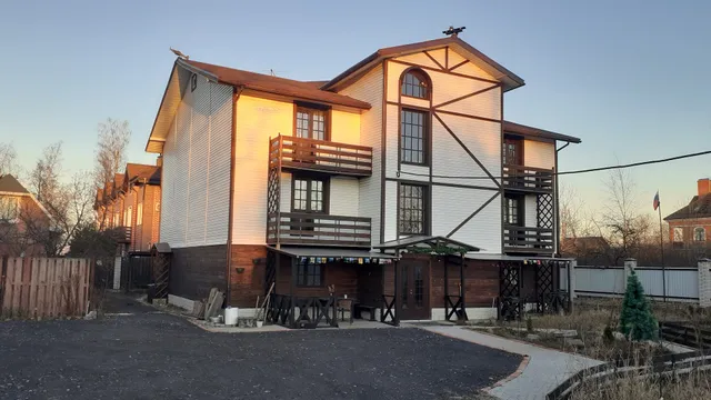 Staraya Strelna Gostevoy Dom