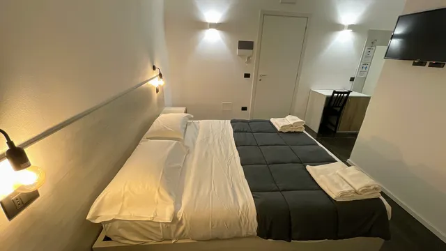 HALL INN B&B IN CENTER