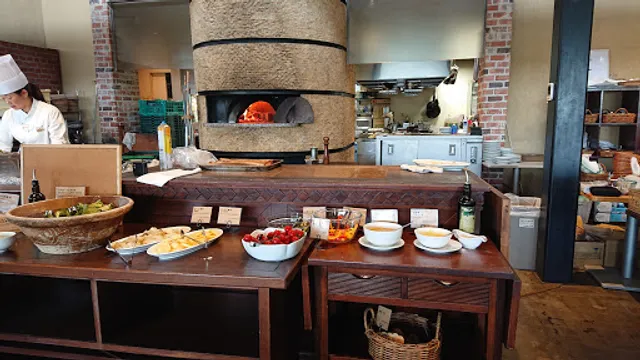 FUKUSHIMAYA薪窯レストランZONAVOCE