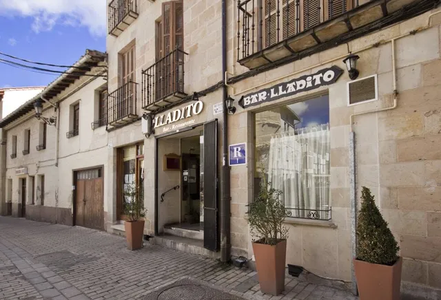 Tourist apartments Lladito