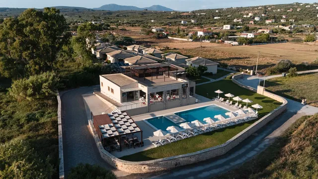 Niriides Villas Hotel