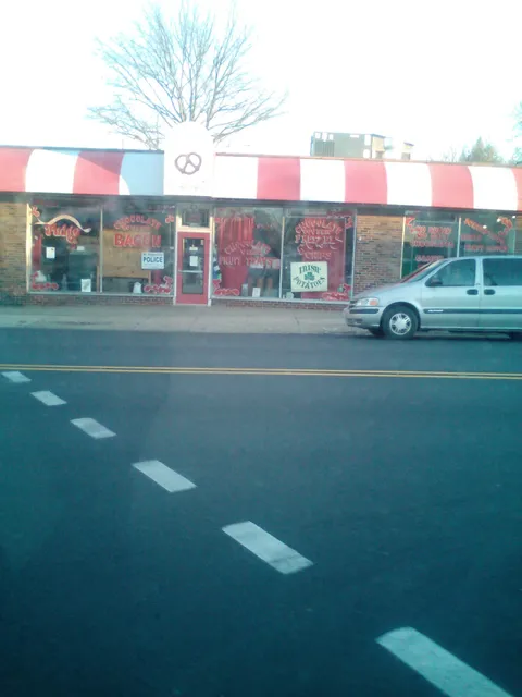 Kelly's Kandy & Nuts