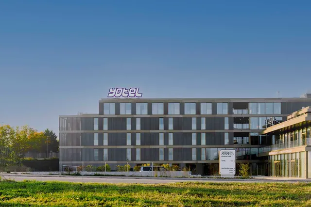 YOTEL Geneva Lake