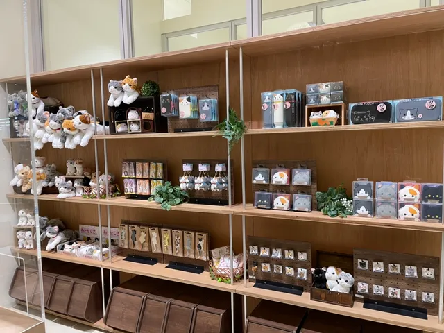 Cat Café MOFF Mallage Shobu