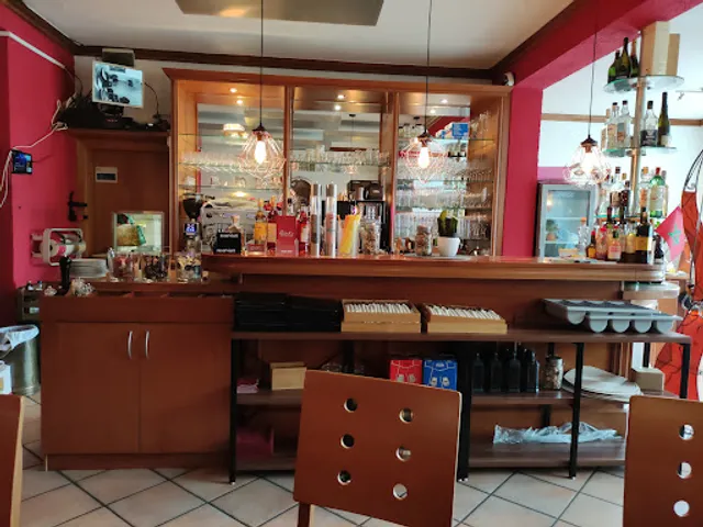 Rick's Restaurant & Bar