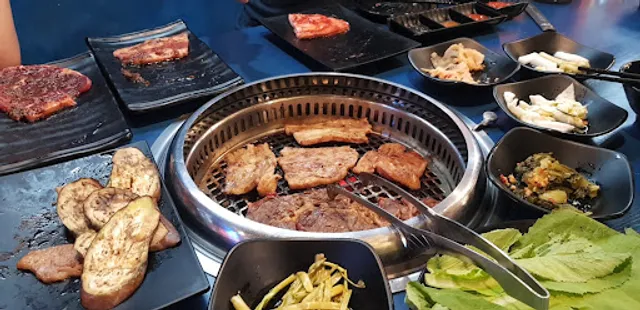 Đom Đóm BBQ Buffet Nướng Việt