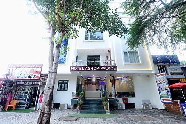 Hotel Ashok Palace | Best Hotel Near Taj Mahal Agra | Hotels In Agra