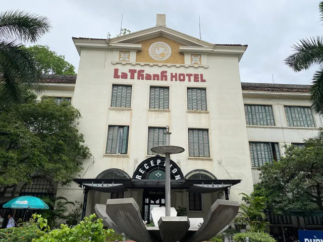 Khách Sạn La Thành