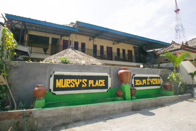 RedDoorz @ Mawun Street Kuta