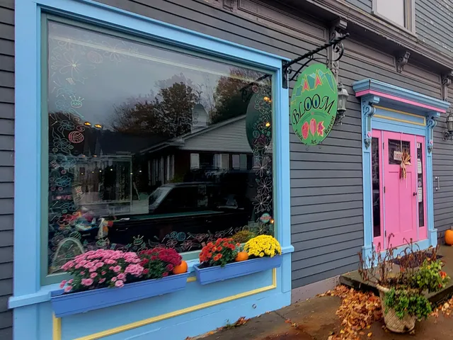 Bloom Fabric, Art & Retreat