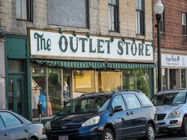 Outlet Store