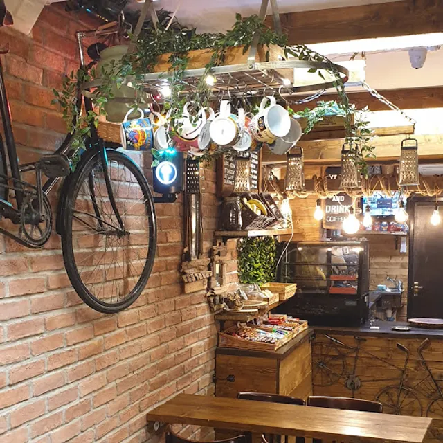 Credit Munch Cafe Catering Hammersmith