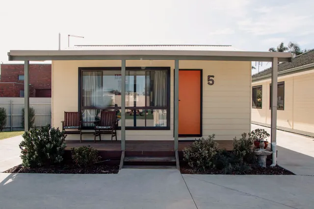 Beachcomber Holiday Units