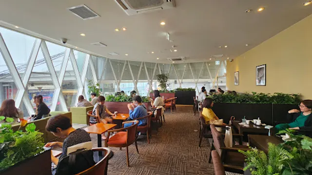 TULLY'S COFFEE & TEA Hiroshima Hondori Shop