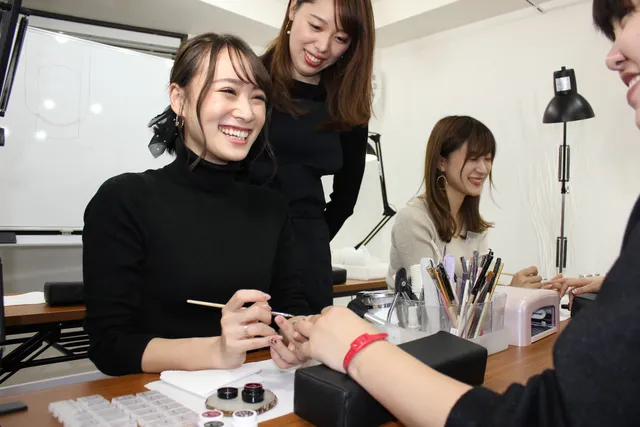 Eye Nails Nail School