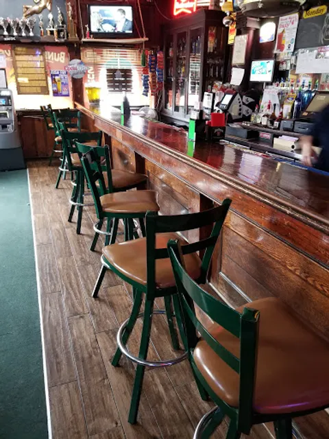 Bunkers Tavern