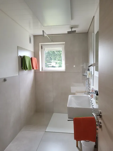 Ferienwohnung Familie Stiefel 🌺 mit Garage & AusZeit Card Gastgeber, Allergiker geeignet, LGS 2024, zentrumsnah