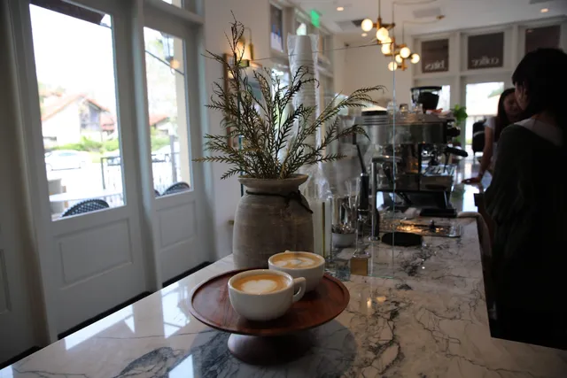 Calabasas Coffee House