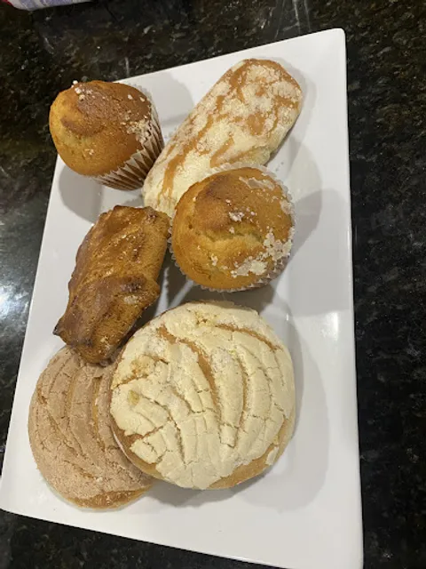 La Loma Panaderia & Restaurant