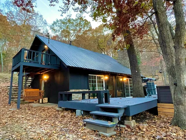 Lost Cave Cottage at Beaver Lake