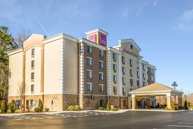 Fairfield by Marriott Inn & Suites Greensboro Coliseum Area