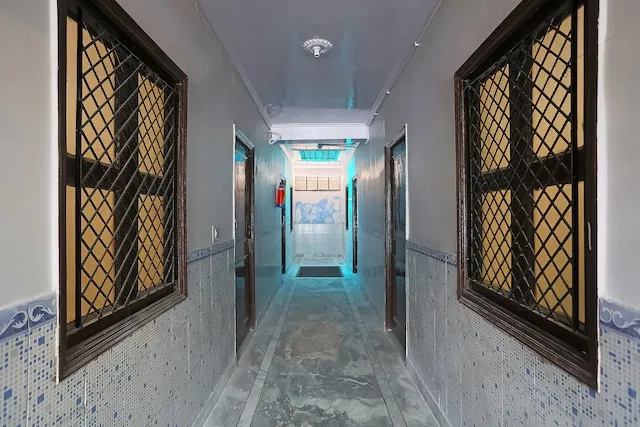 OYO Bst Hotel Near Akshardham