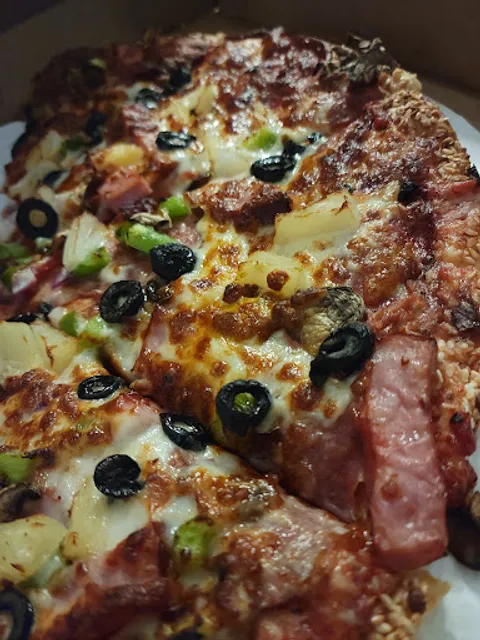 Red Swan Pizza - Calgary Sagehill