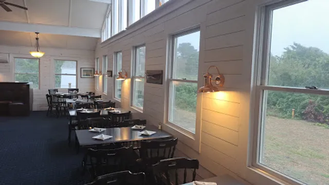 Swan River Seafood Restaurant