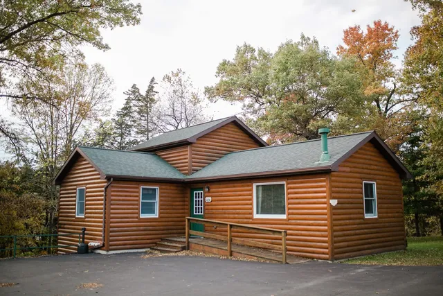 The Cabins at Pine Creek - Pine Creek Escape