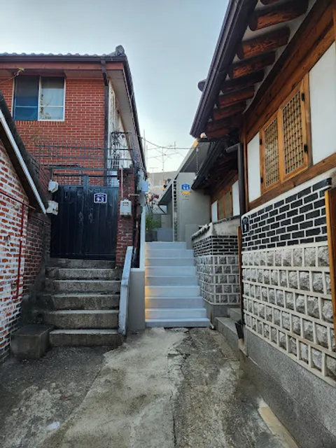 ONE Bukchon House Cafe