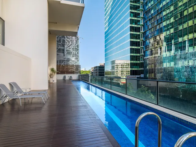 Oaks Brisbane River City Suites