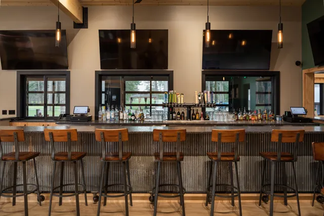 Twin Birch Restaurant and Golf Course