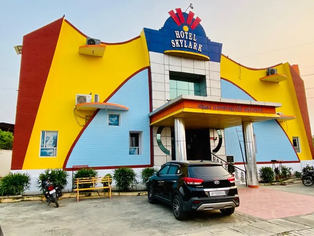 Hotel Skylark Garhmukteshwar