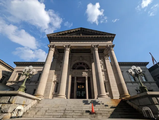 Osaka Prefectural Nakanoshima Library