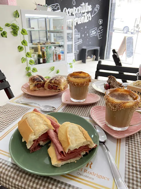Raquel Rodrigues Cafeteria e Confeitaria