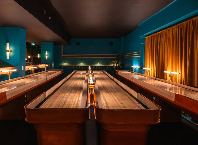 Malarkey - Shuffleboard & Bar