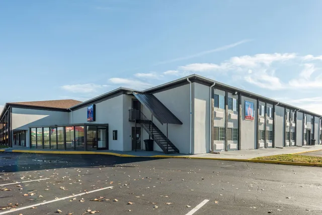 Studio 6 Indianapolis, IN