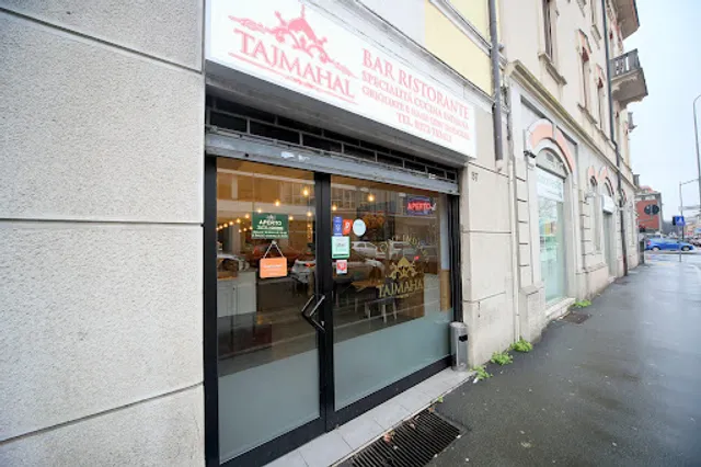 TAJ MAHAL PAK, INDIAN RESTAURANT